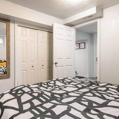 Cozy Nest Basement Unit Appartement Hamilton Buitenkant foto