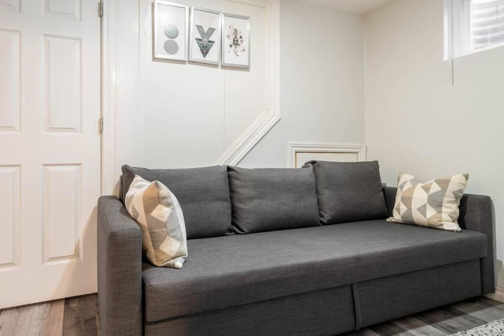 Cozy Nest Basement Unit Appartement Hamilton Buitenkant foto