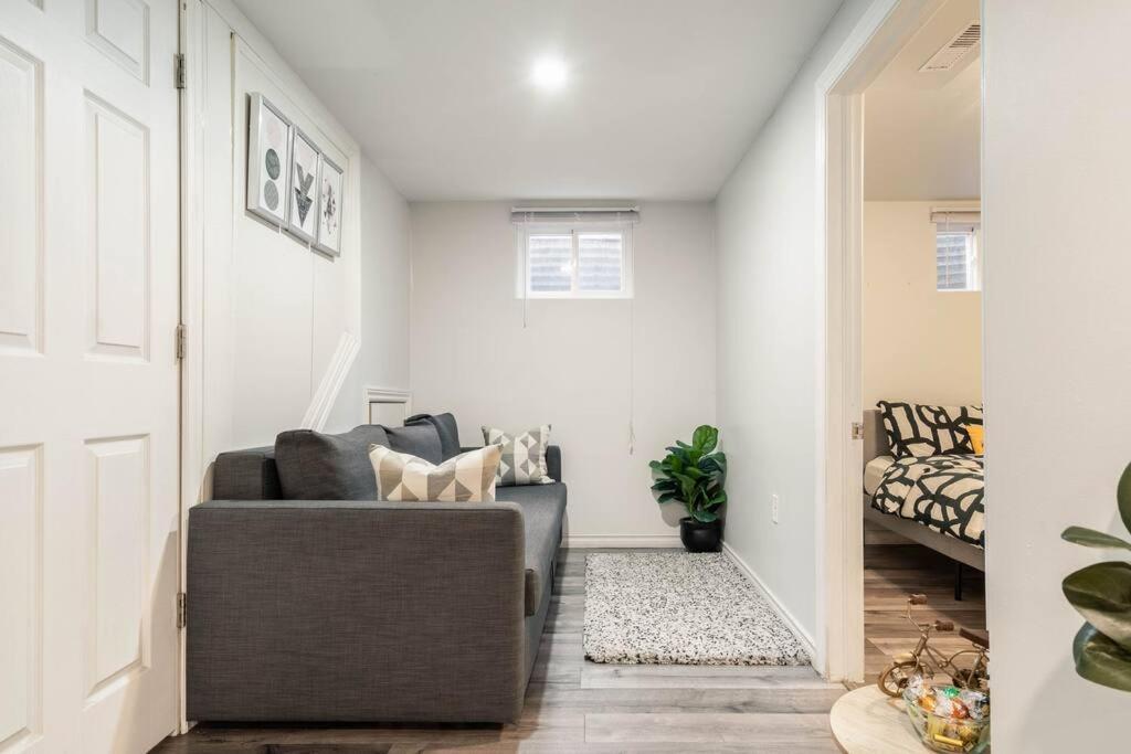 Cozy Nest Basement Unit Appartement Hamilton Buitenkant foto