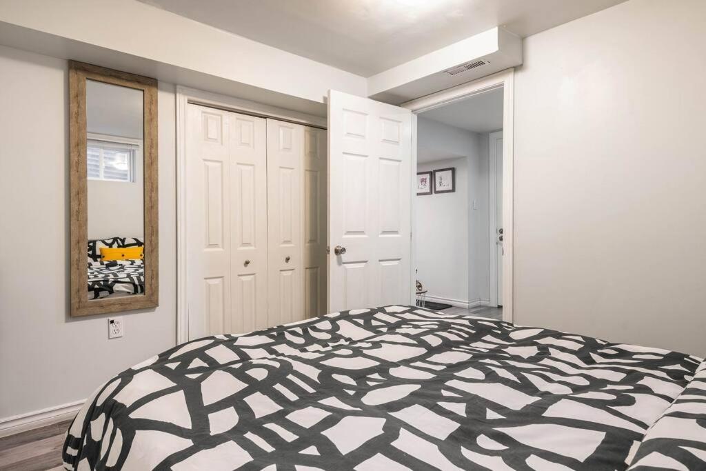 Cozy Nest Basement Unit Appartement Hamilton Buitenkant foto