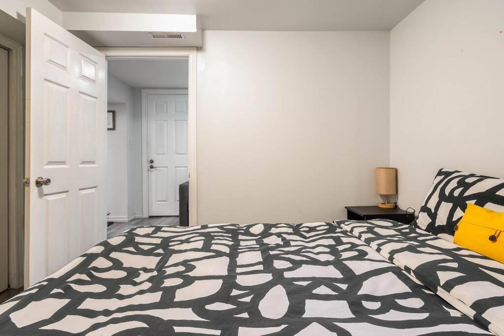 Cozy Nest Basement Unit Appartement Hamilton Buitenkant foto